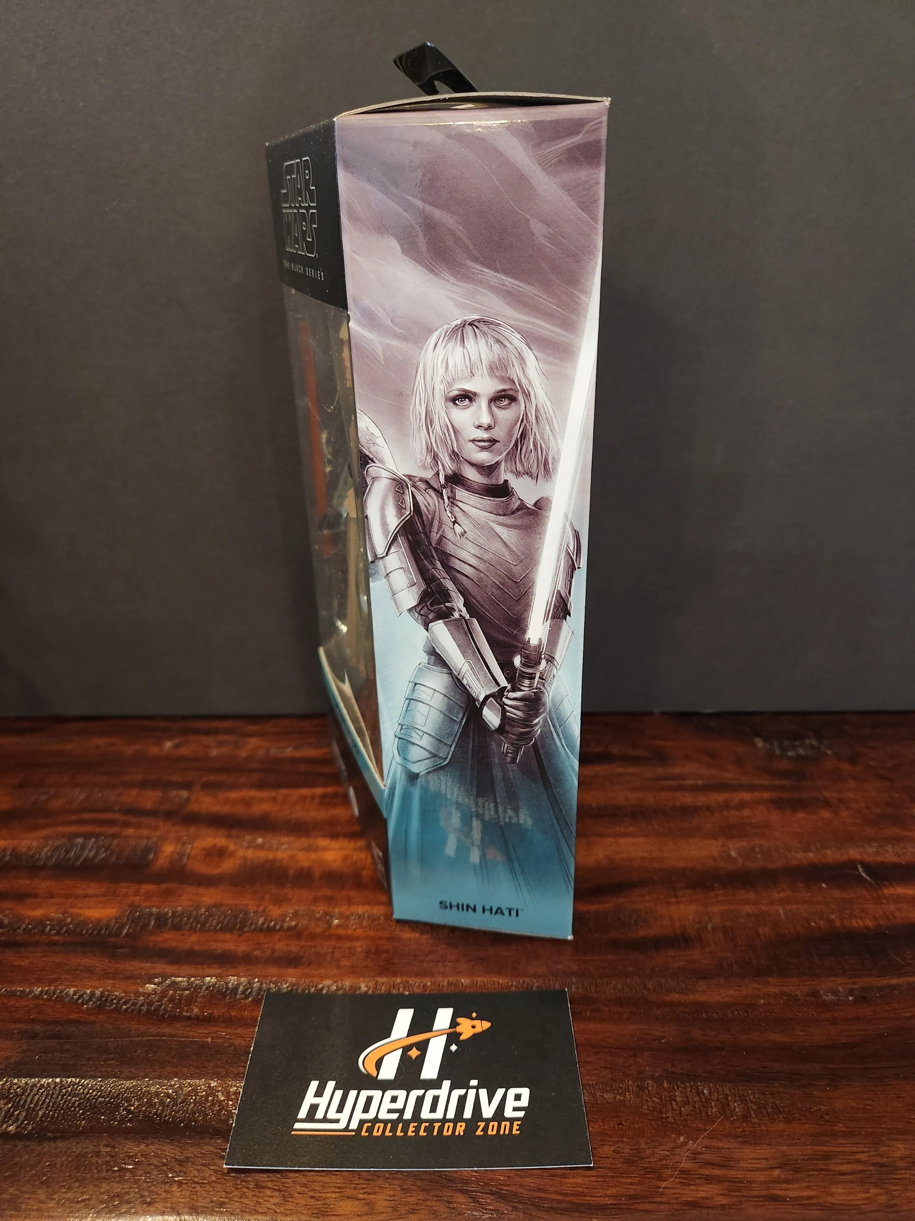 Star Wars: The Black Series Ahsoka Shin Hati (Orange Lightsaber)